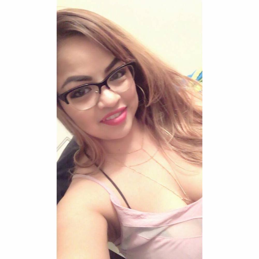 Meet your Posher, Nohemí